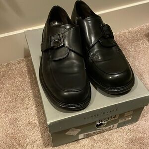 Kenneth Cole Black dress shoes size 10.5